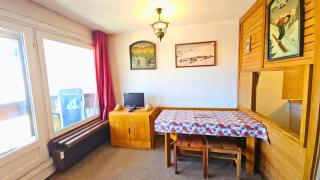 Les Neves Studio By Alpstays - 7