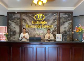 Intimate Riverside Resort - 1