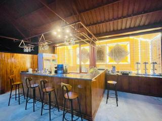 Intimate Riverside Resort - 2