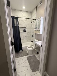 Cozy Condo Near Portsmouth Naval - 3