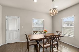 5BR Furnished Stay Near Randolph AFB & Hospitals - 7