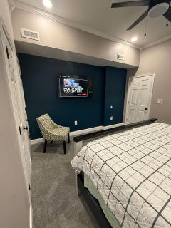 Cozy Condo Near Portsmouth Naval - 1