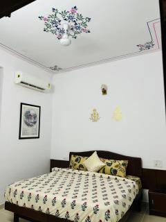 Hotel Lake Vista Stays - 5