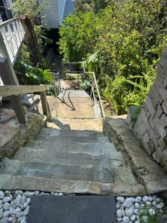 Affordable Luxury Stay Near Manly Beach - 8