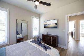 7 Min to Downtown - 8 to Duke - Free Parking - 6