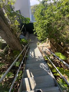 Affordable Luxury Stay Near Manly Beach - 9