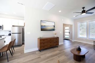 7 Min to Downtown - 8 to Duke - Free Parking - 1