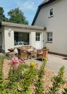 Cozy Holiday Haven Near Fischland-Darß-Zingst - 9