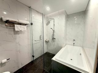 ICON40 Ha Long Bay Managed by Dau Dau homestay - 2