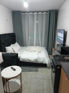 SafeStays Studios - 6