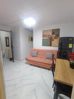 E2V LINDO y RENOVADO APARTAMENTO EN LAURELES ESTADiO - 0