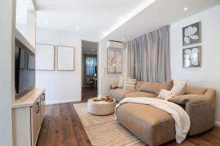 Modern 2BR Oasis with BBQ Sauna & Private Yard - 7