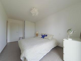 Le Lavandou, T3 avec terrasse, piscine et WIFI pour 6 personnes - FR-1-803-96 - 7