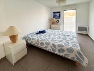 Le Lavandou, T3 avec terrasse, piscine et WIFI pour 6 personnes - FR-1-803-96 - 4