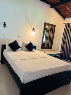 EBONY Garden - Hikkaduwa - 4