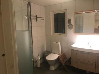 Lägenhet 2 sovrum med vardagsrum och kök i villa med gemensam ingång - 6