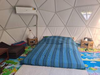 A dome At Treehouse Outdoor Bathroom Facing The Mountains - 8