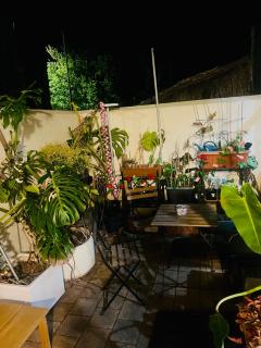 Burnside Garden City BGC Stay by Chelsey Perry - 8