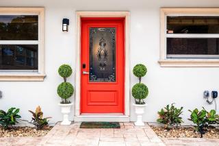 3BR Miami Home - Pool - 5M to Airport - 9