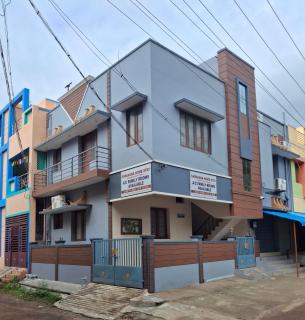 Saravana HomeStay - 9