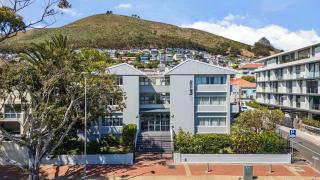 Peaceful Hideaway in the Heart of Green Point - 9