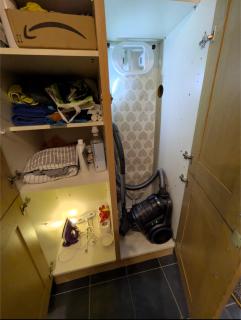 Close to City Center Bungalow walking distance to The Highcross, Abbey Park & Leicester City Long & Short Stays entire apartment with off road parking LE4 - 5