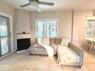 Onyx Beach Villa - Cozy 2BR - Walk to Beach - 9