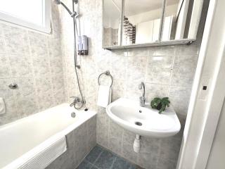 Onyx Beach Villa - Cozy 2BR - Walk to Beach - 4