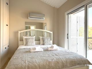 Onyx Beach Villa - Cozy 2BR - Walk to Beach - 5