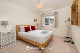 Pass the Keys Spacious Modern Family Home - 20 mins to Oxford - 3