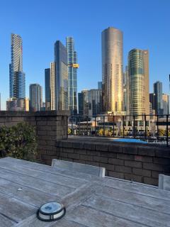 Hidden Gem on Flinders St - Renovated CBD Studio - 7