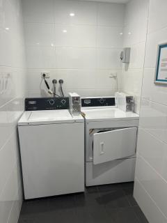 Hidden Gem on Flinders St - Renovated CBD Studio - 2