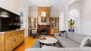 Ballarat East Charm - Walk to Town, Pet Friendly! - 2