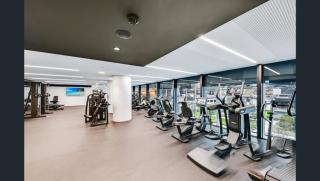 381D Beautiful CityView 2BR FREE Parking Pool Gym - 6