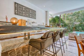 OPENING PROMO Luxury 5 plus 1 Bdr Villa 100m To Beach - 1