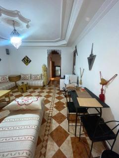 Suite 1 - 2