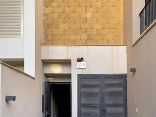 33A4. Rooftop Studio w Terrace Green Views - 1