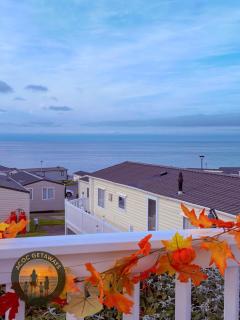3 Bedroom Caravan with stunning panoramic sea view - 4