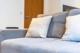 2BR City Centre Flat - Juliette Balcony - Sleeps 6 - 9