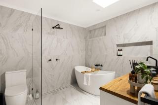 Kirra Beach Escape - Pool Tennis Pets Near Airport - 6