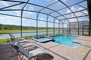 4213 - Lakeside Retreat - 5