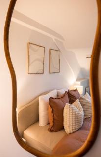 Comfort and Video Projector Close to Downtown - 3