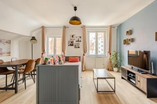 Banksy centre-ville, place de l'étoile - 0