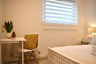 Private room and bathroom in shared flat with parking - 1