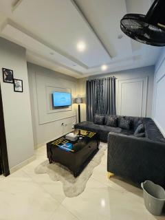 StayLowkey Apartment Bahria Town Lahore - 9