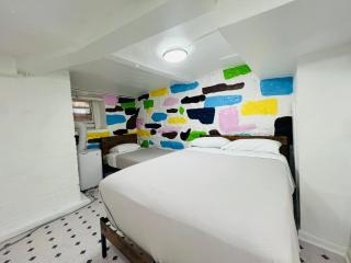 The Manhattan Central - 1