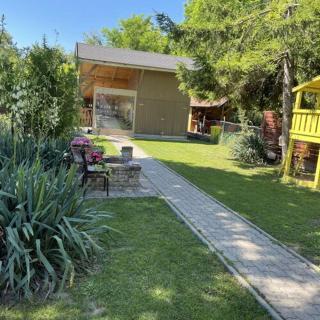 ZsuzsAnna Vendégház - 1