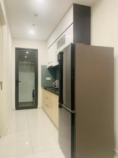 Modern 1 bedroom apt at The Emerald Golf View - Pool, Gym, Near Aeon Mall and VSIP - 9