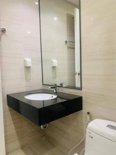 Modern 1 bedroom apt at The Emerald Golf View - Pool, Gym, Near Aeon Mall and VSIP - 7