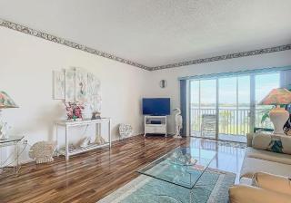 Riverfront Two Bedroom Condo with Balcony and Pool - 4